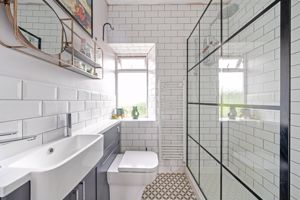 Photo 16- click for photo gallery